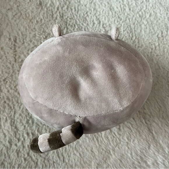 Gund Pusheen Cat Plush with Sprinkle Cupcake 9.5” Birthday Gift - Picture 6 of 10